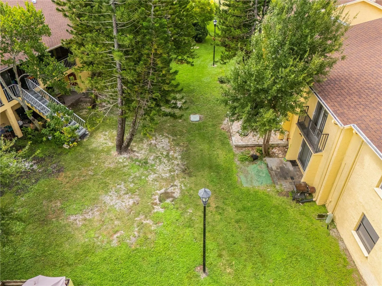 7609 LA MESITA CT