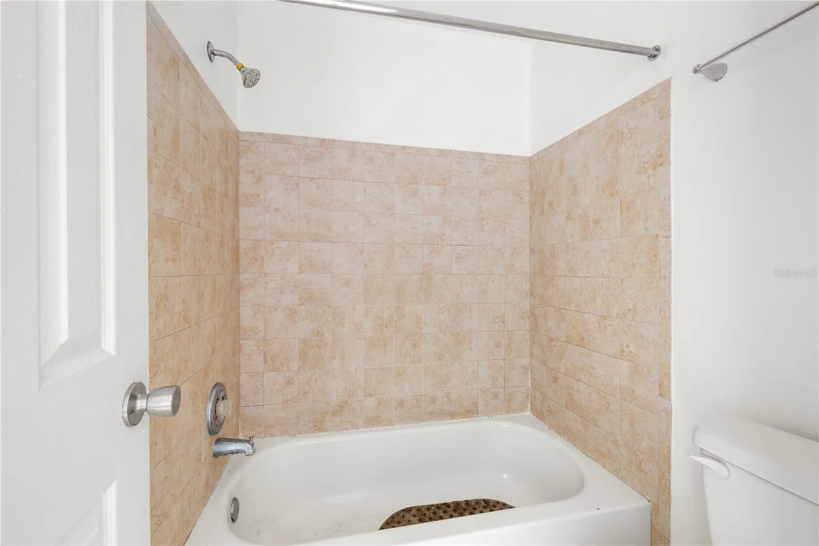 7609 LA MESITA CT