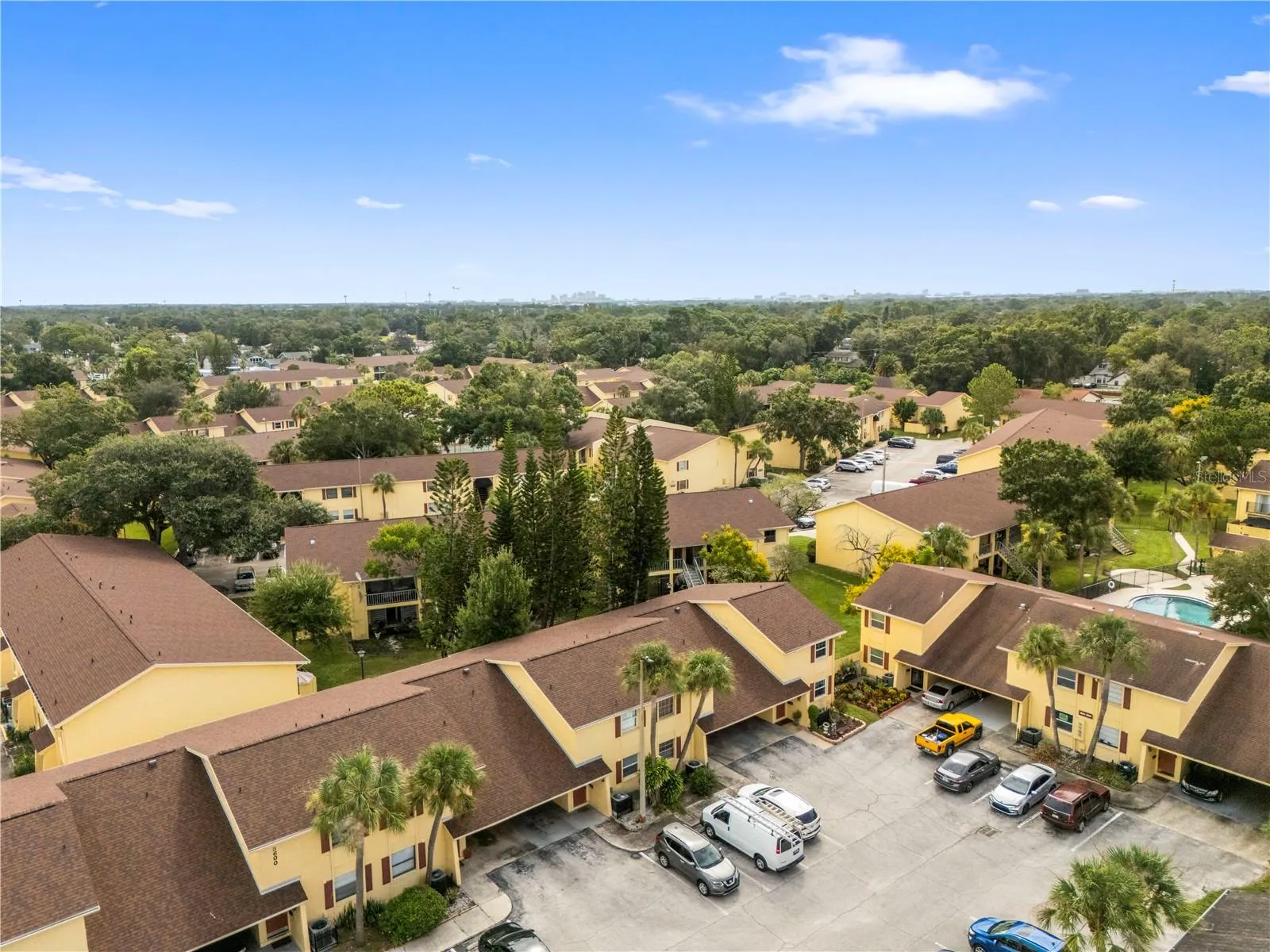 7609 LA MESITA CT