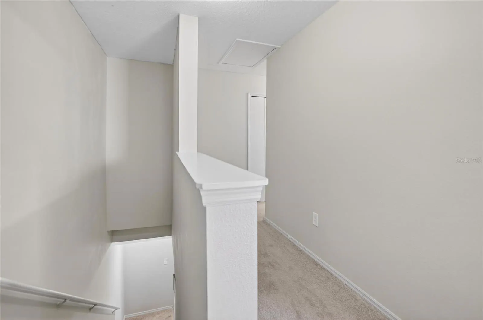 2605 OLEANDER LAKES DR