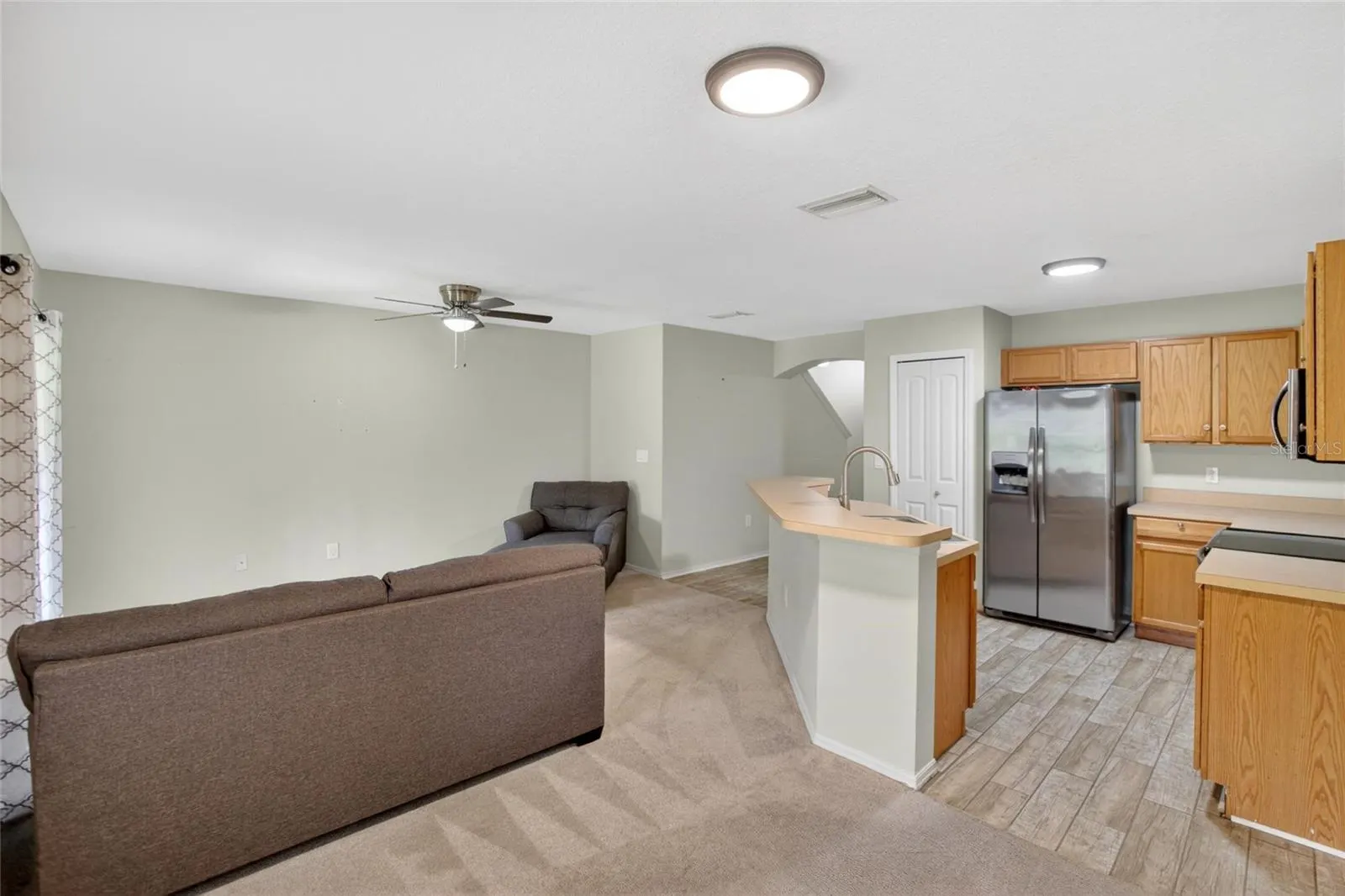 2605 OLEANDER LAKES DR