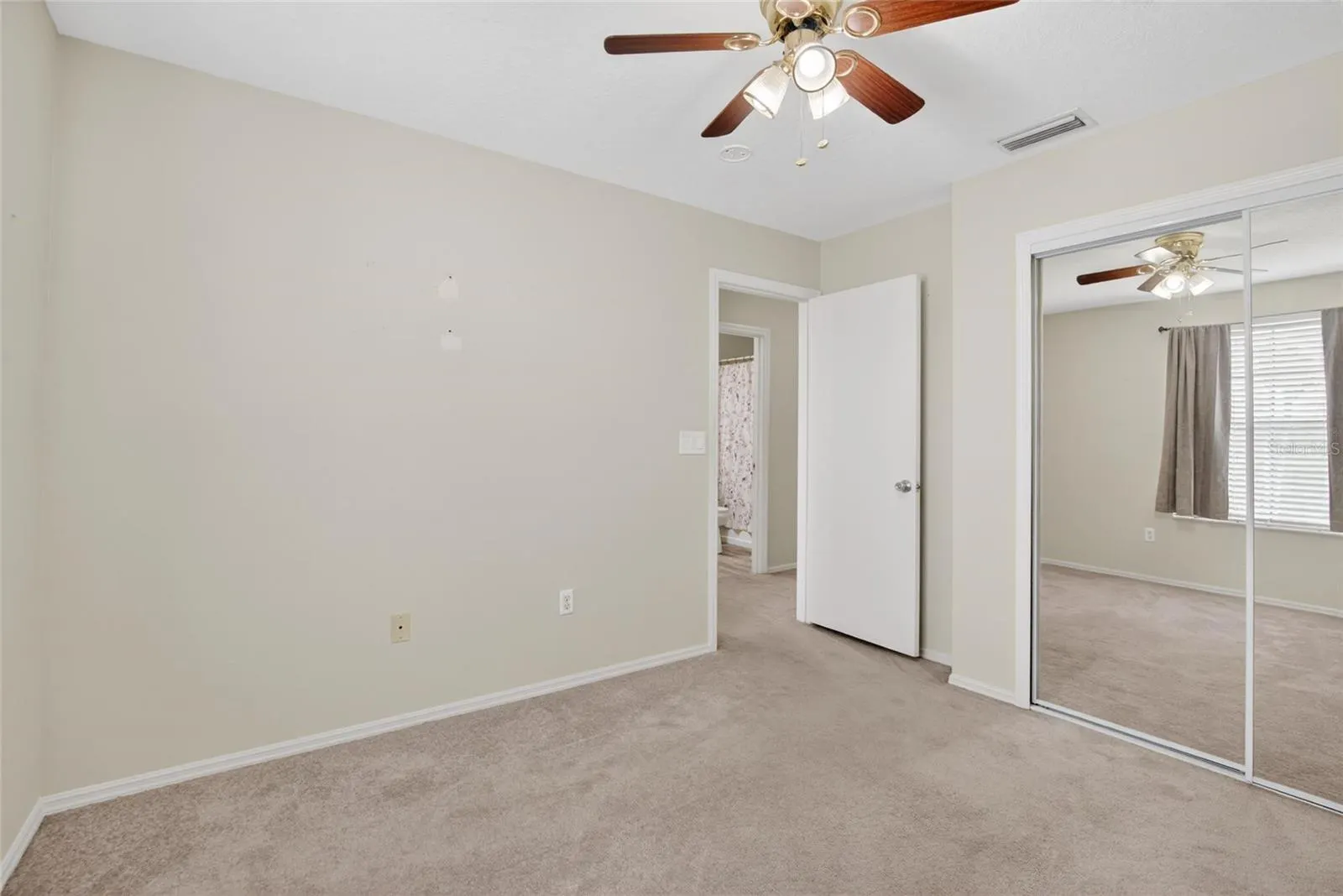 2605 OLEANDER LAKES DR