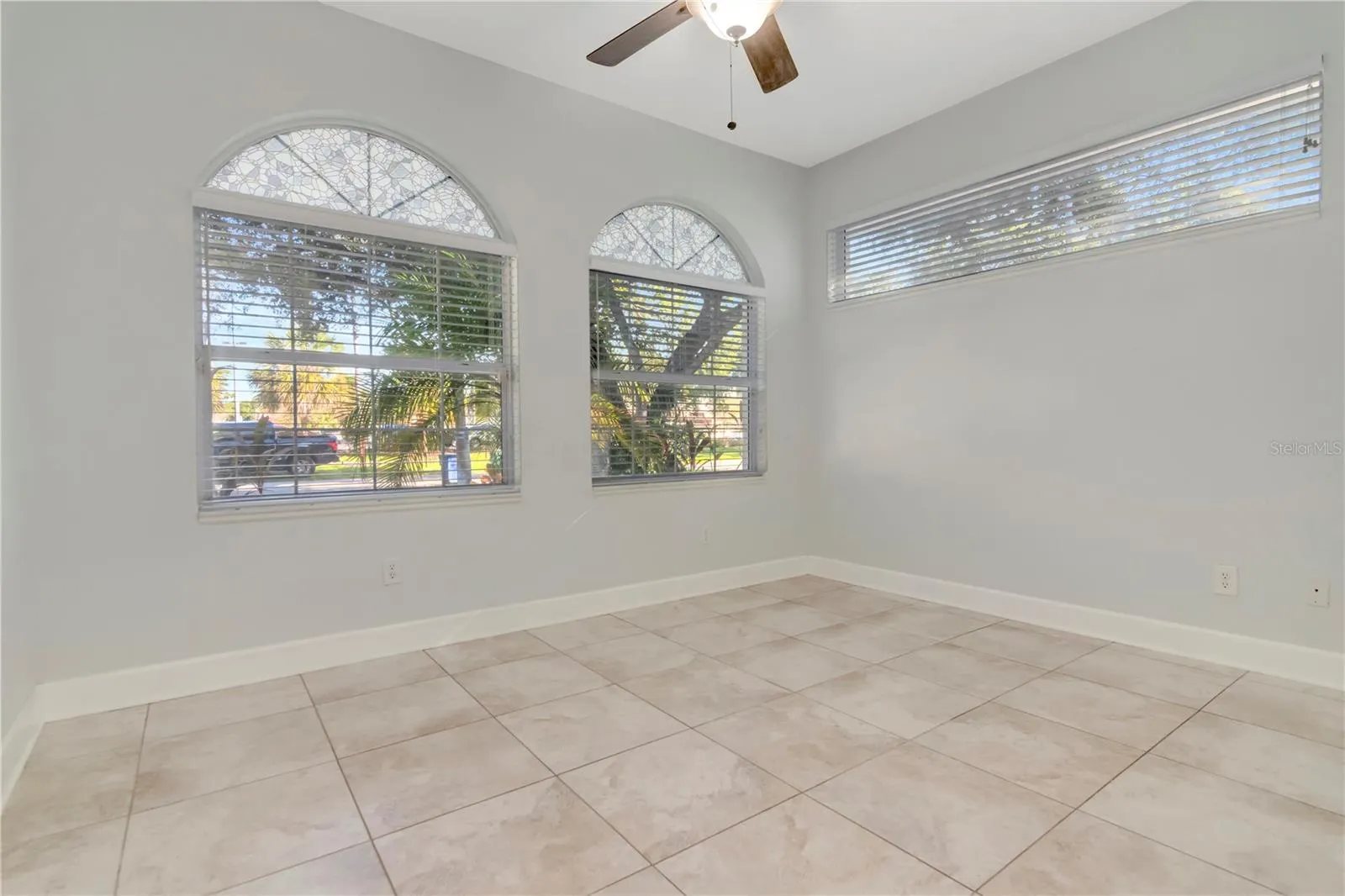 3816 W ESTRELLA ST