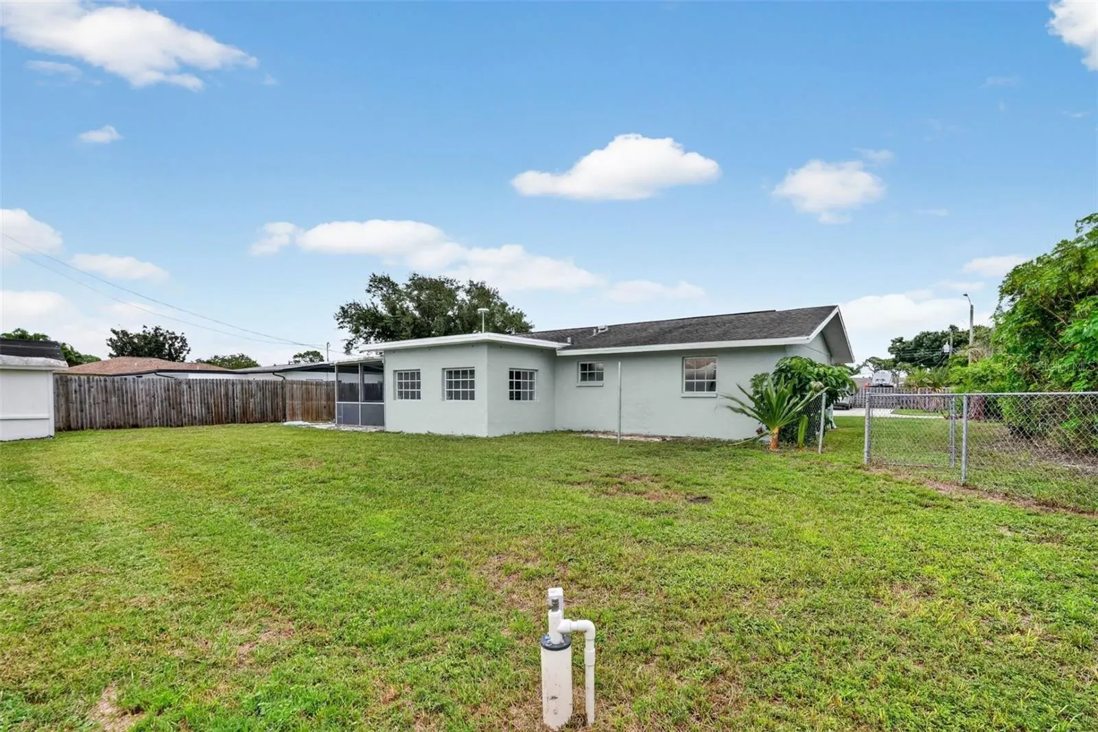 1072 OLYMPIA RD