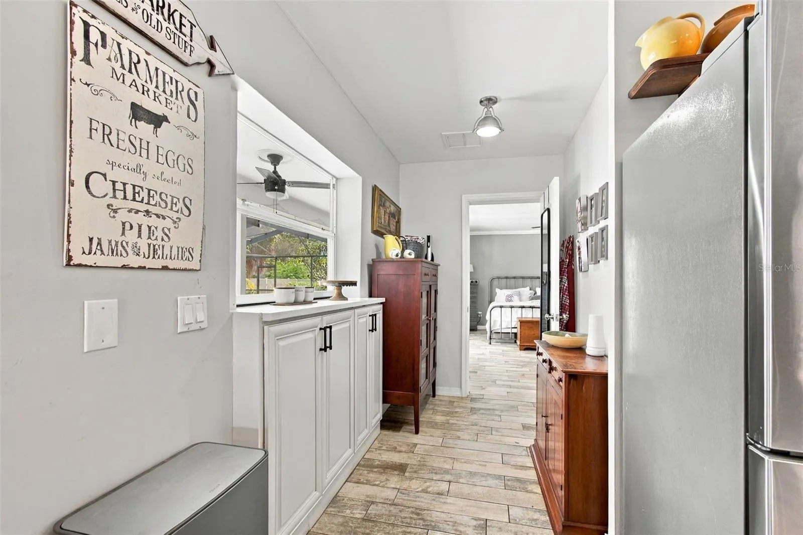 1889 BUGLE LN
