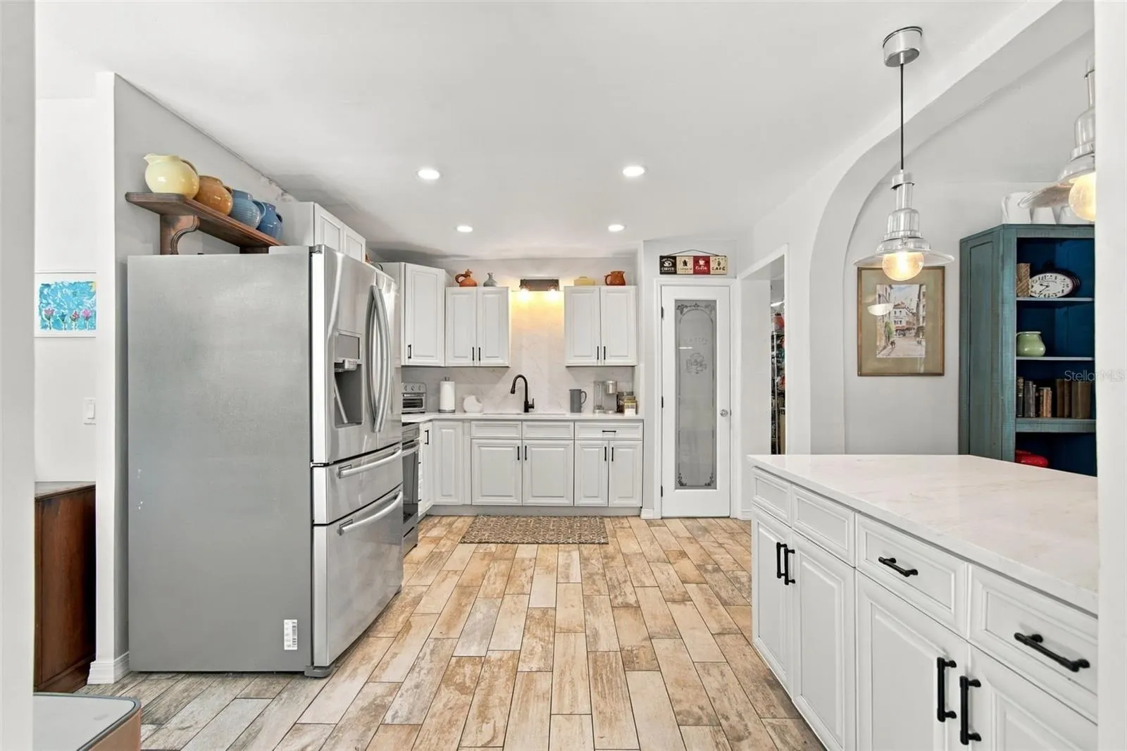 1889 BUGLE LN
