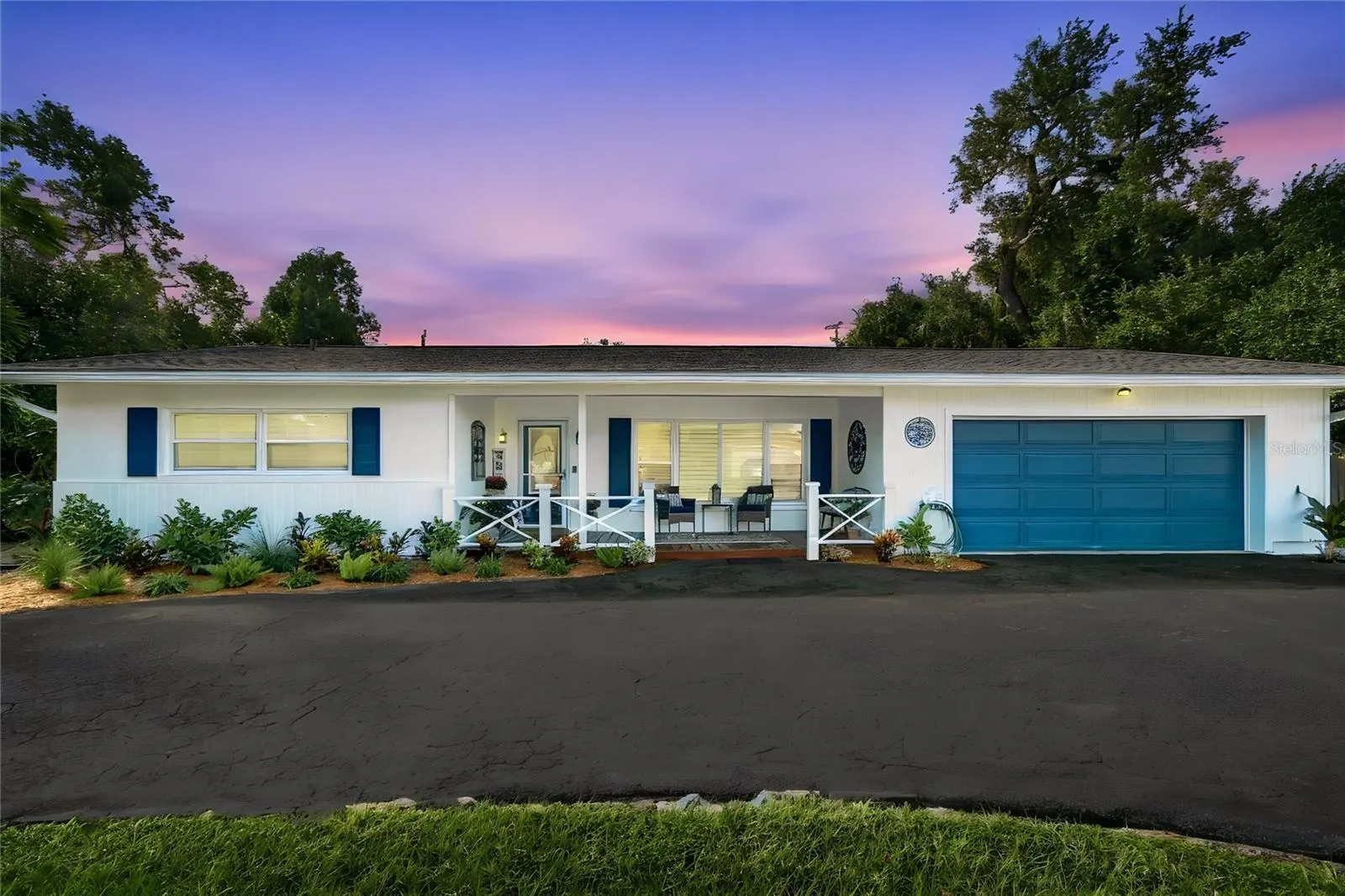 1889 BUGLE LN