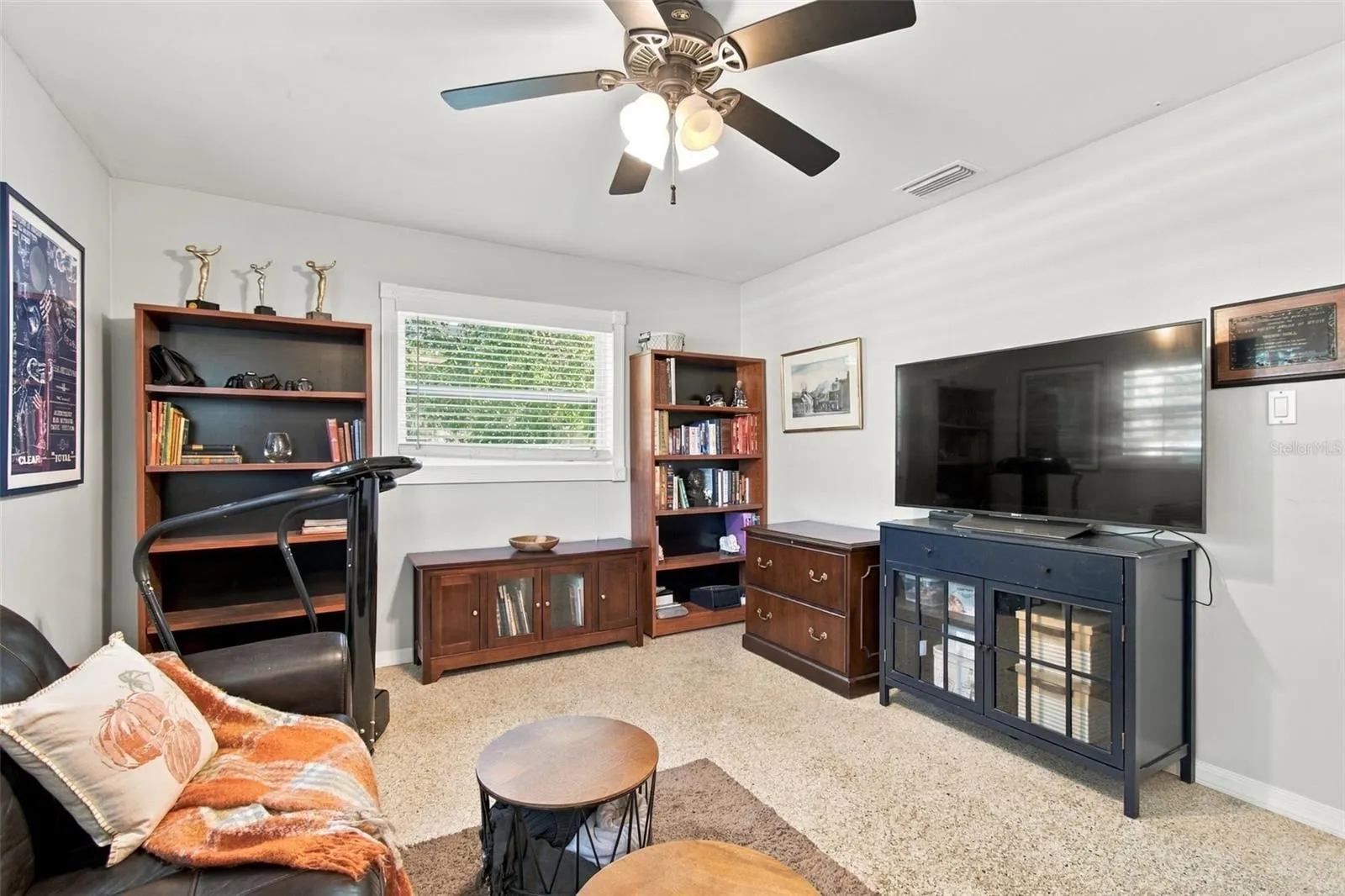1889 BUGLE LN