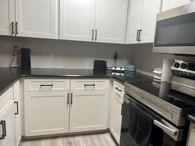 3389 CRYSTAL CT E #D #D