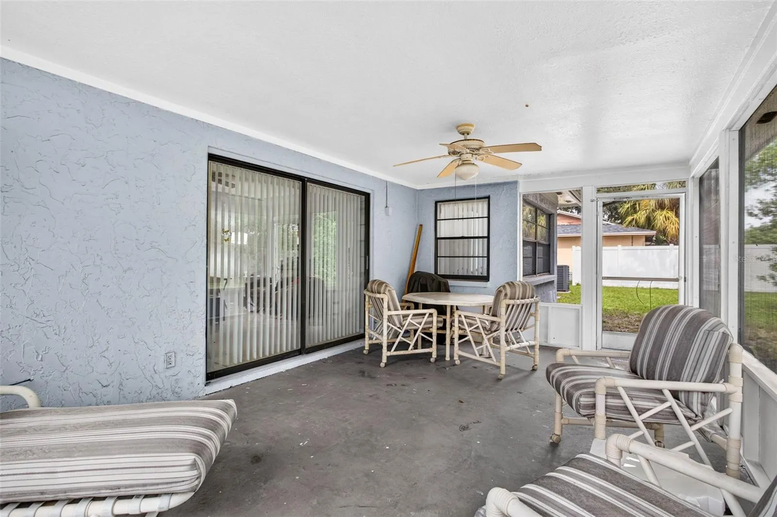 7220 WOODBROOK DR