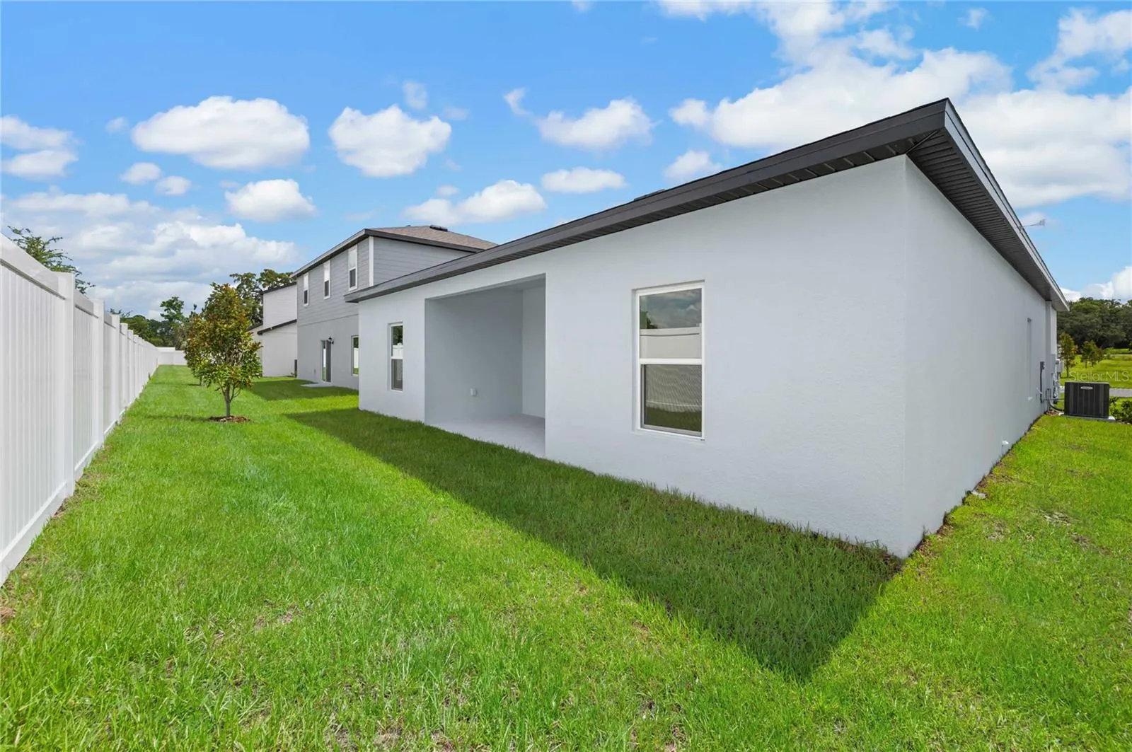 13284 TULA LOOP