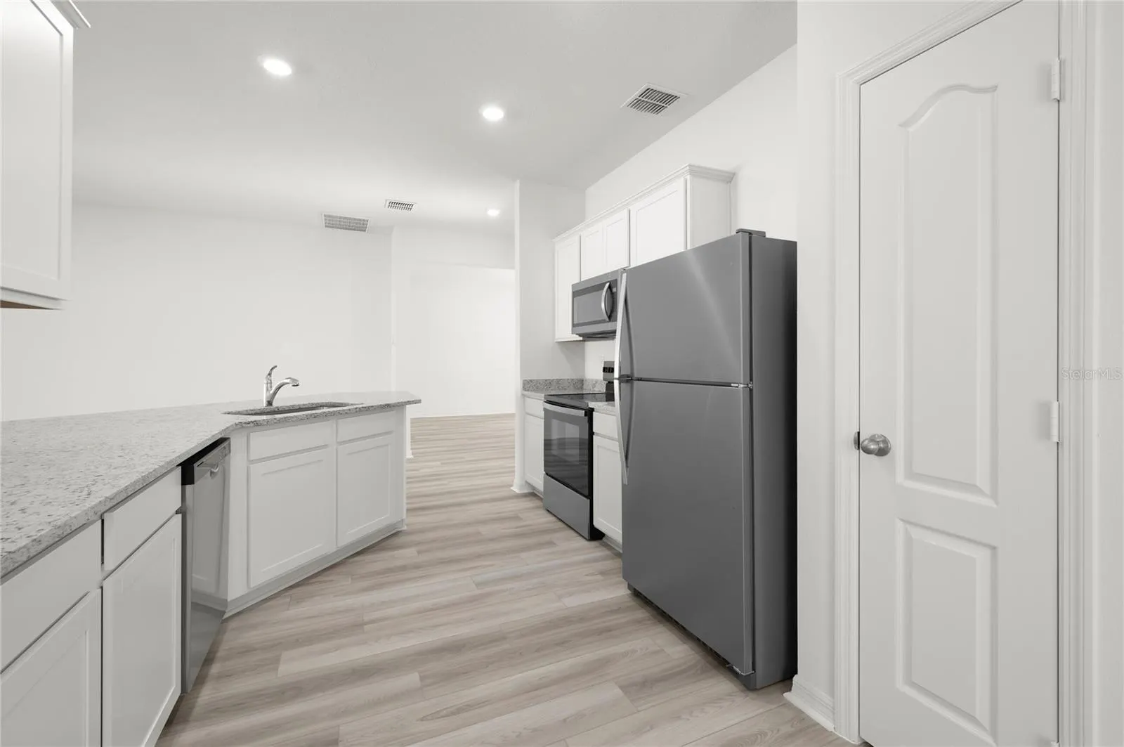 13284 TULA LOOP