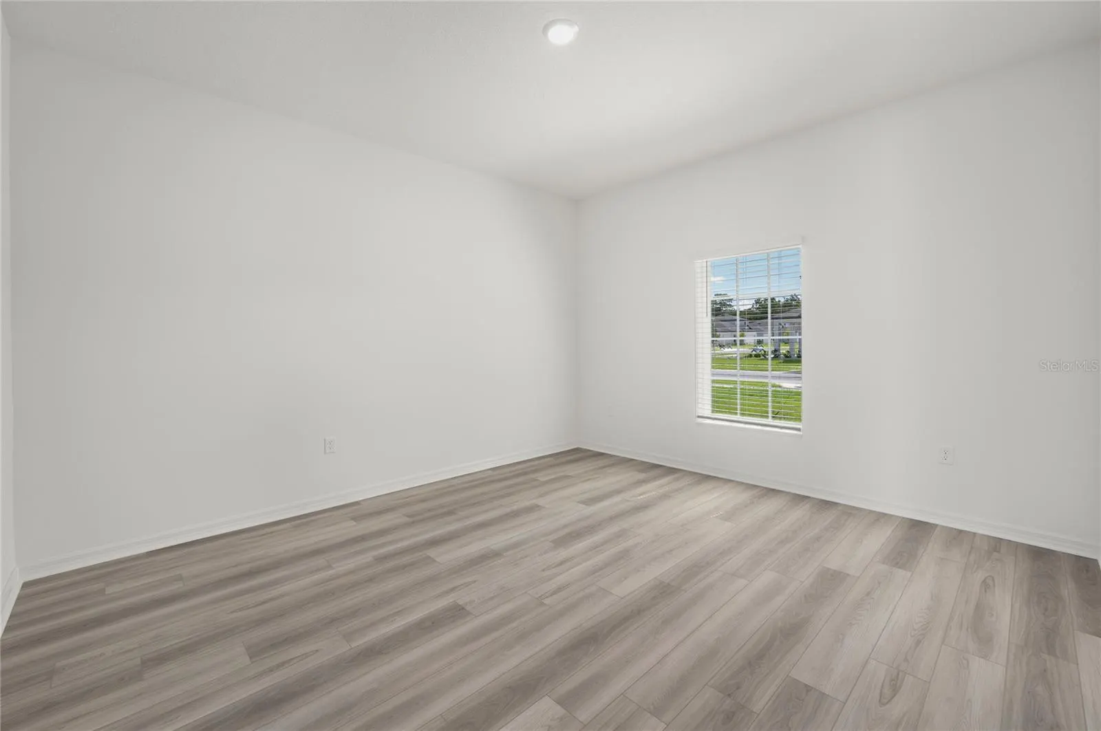 13284 TULA LOOP