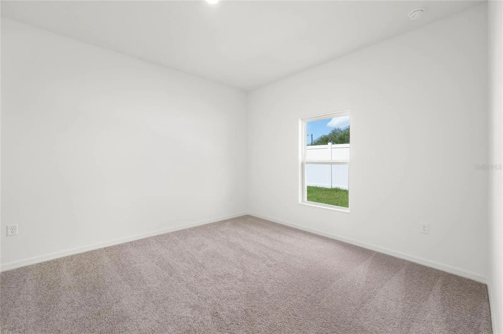 13284 TULA LOOP