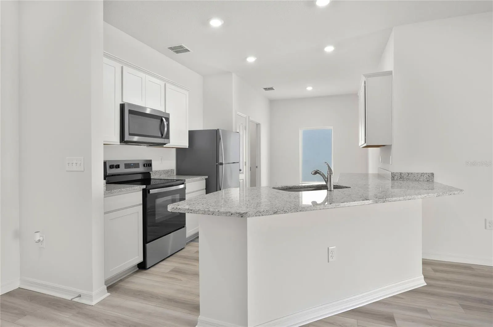 13284 TULA LOOP