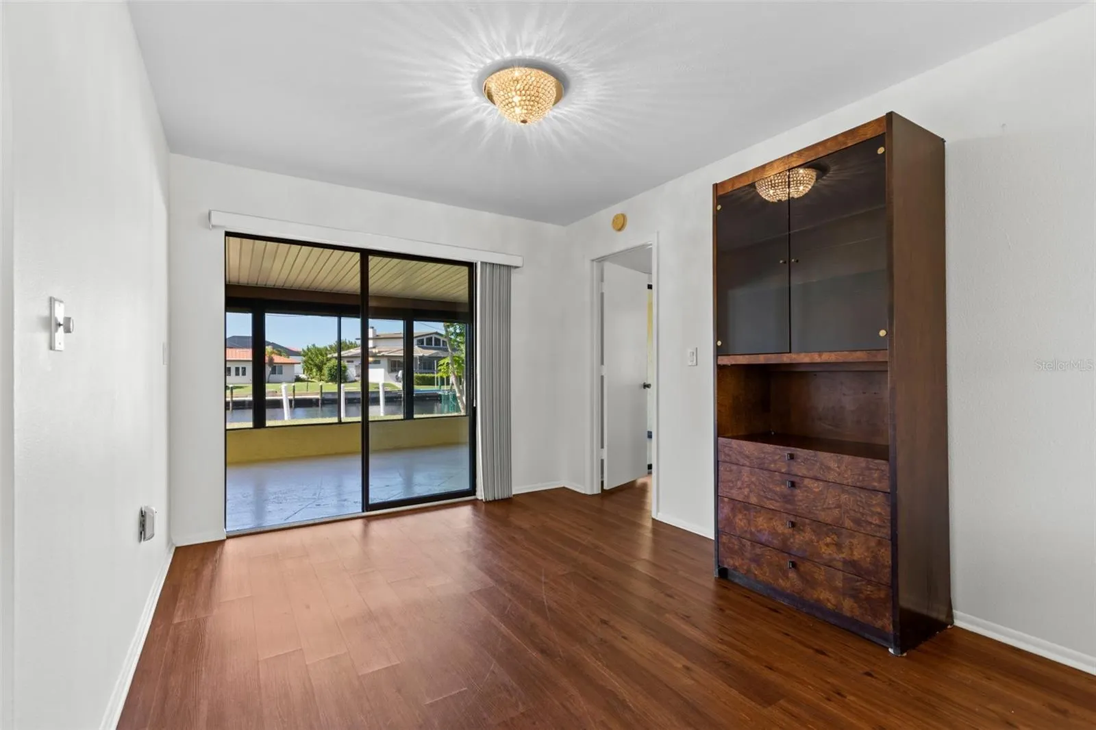 145 BAYSHORE CT