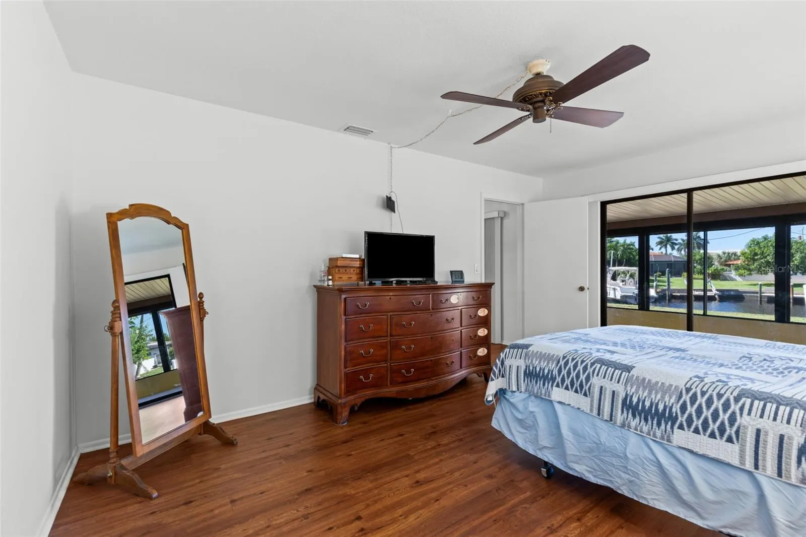 145 BAYSHORE CT