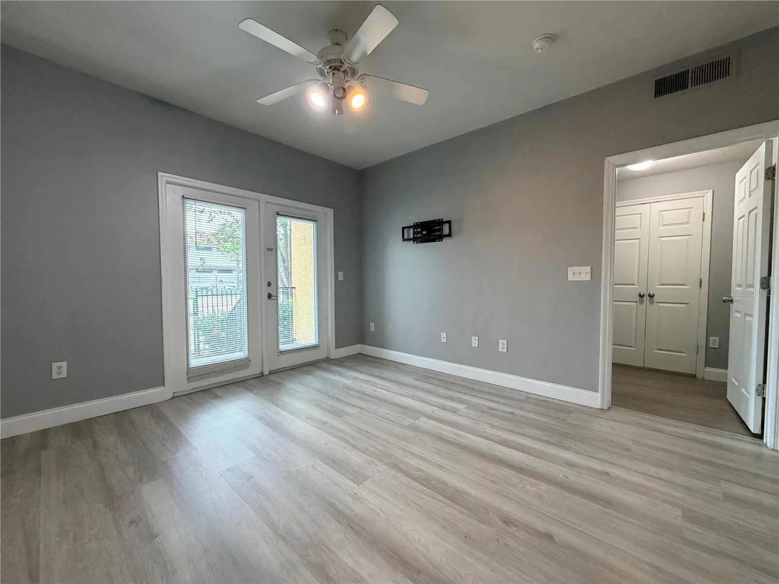 1910 E PALM AVE #8106 #8106