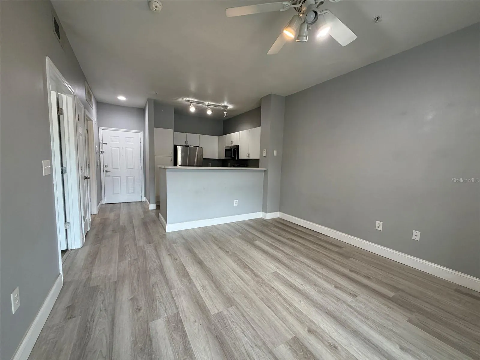 1910 E PALM AVE #8106 #8106