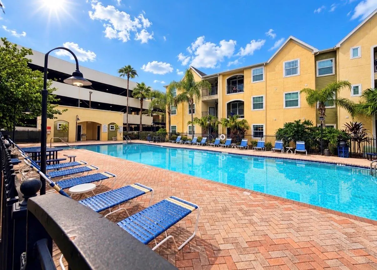 1910 E PALM AVE #8106 #8106