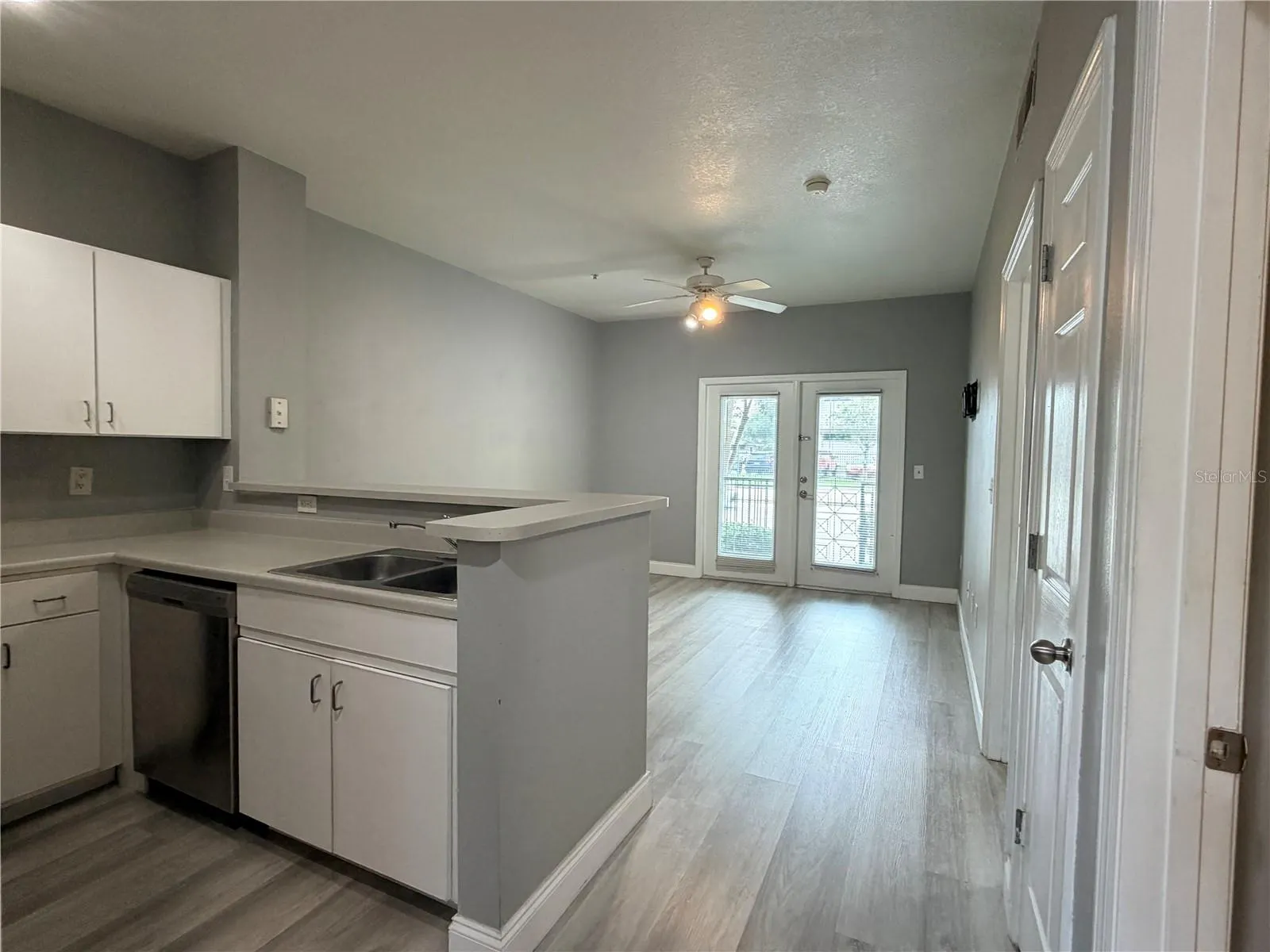 1910 E PALM AVE #8106 #8106