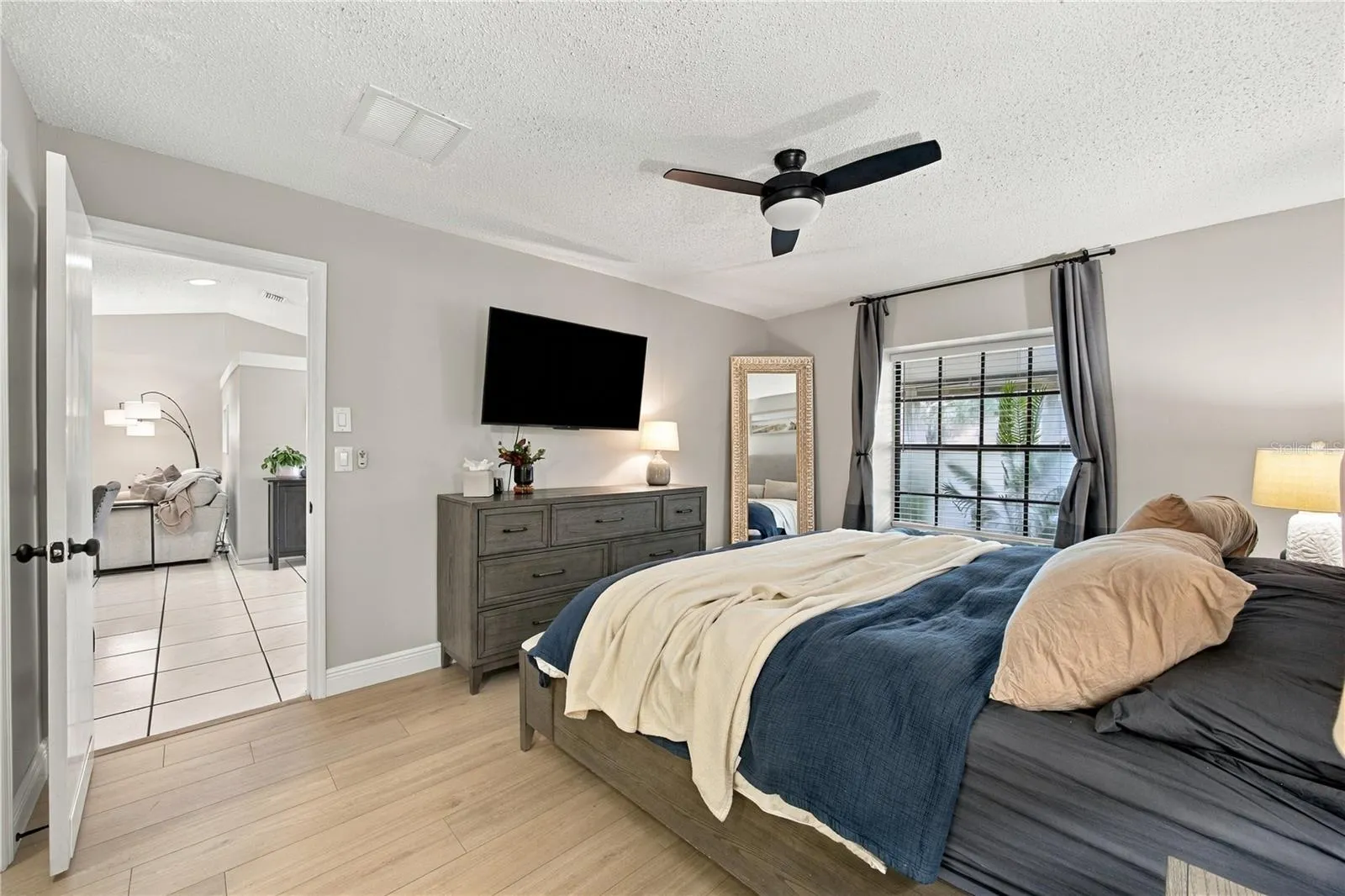 4008 SHORESIDE CIR