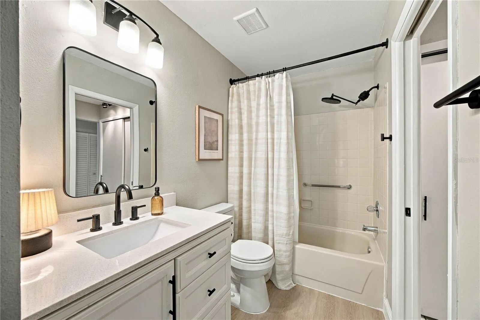 4008 SHORESIDE CIR