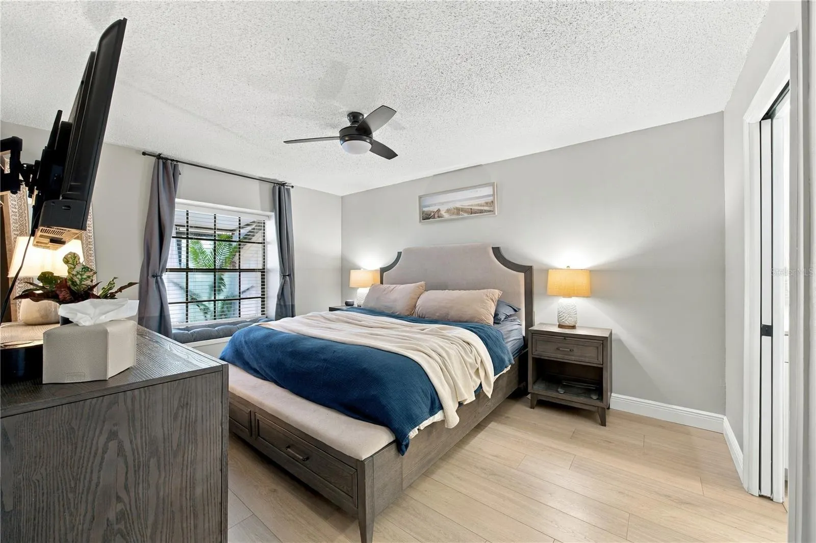 4008 SHORESIDE CIR