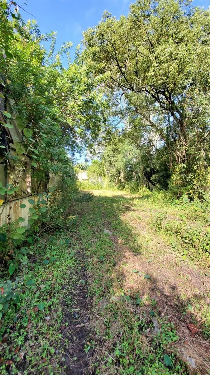 200 W ENGLISH ST