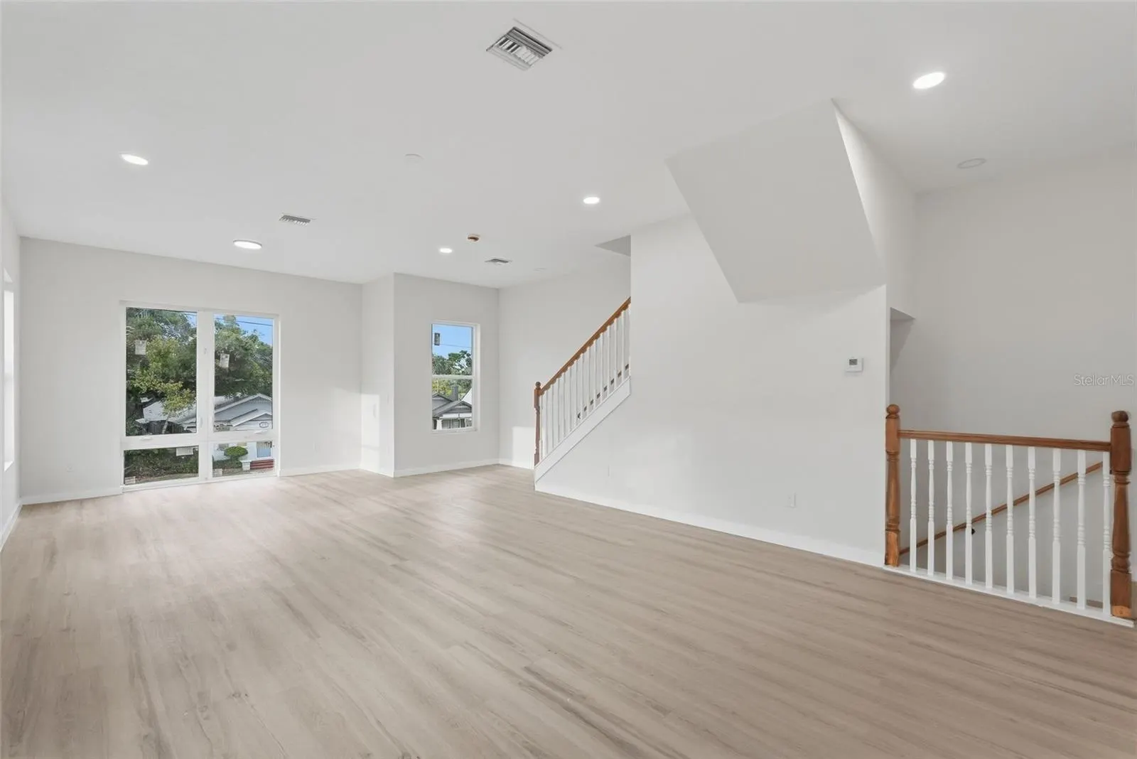 2144 5TH AVE N