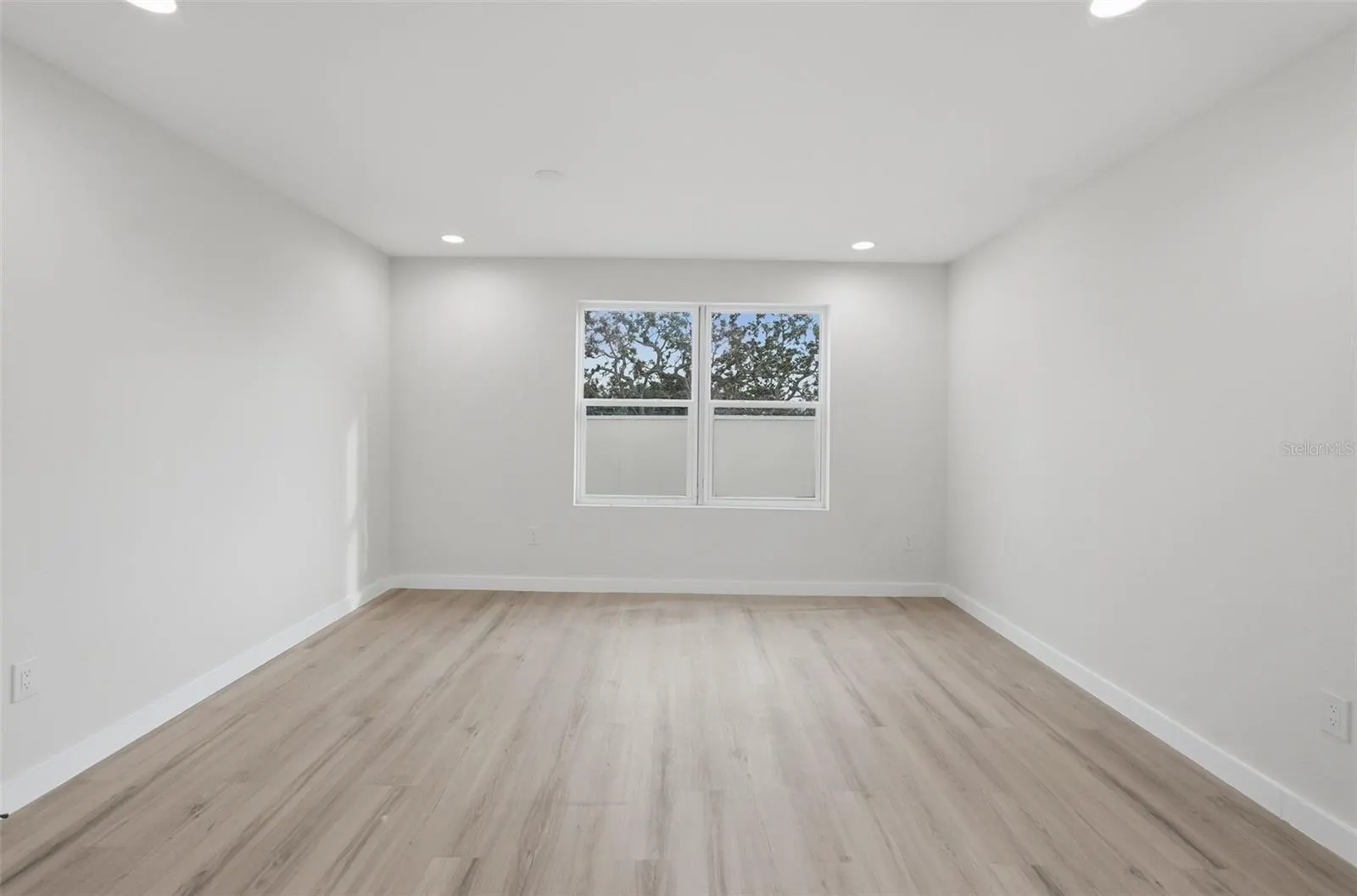 2144 5TH AVE N