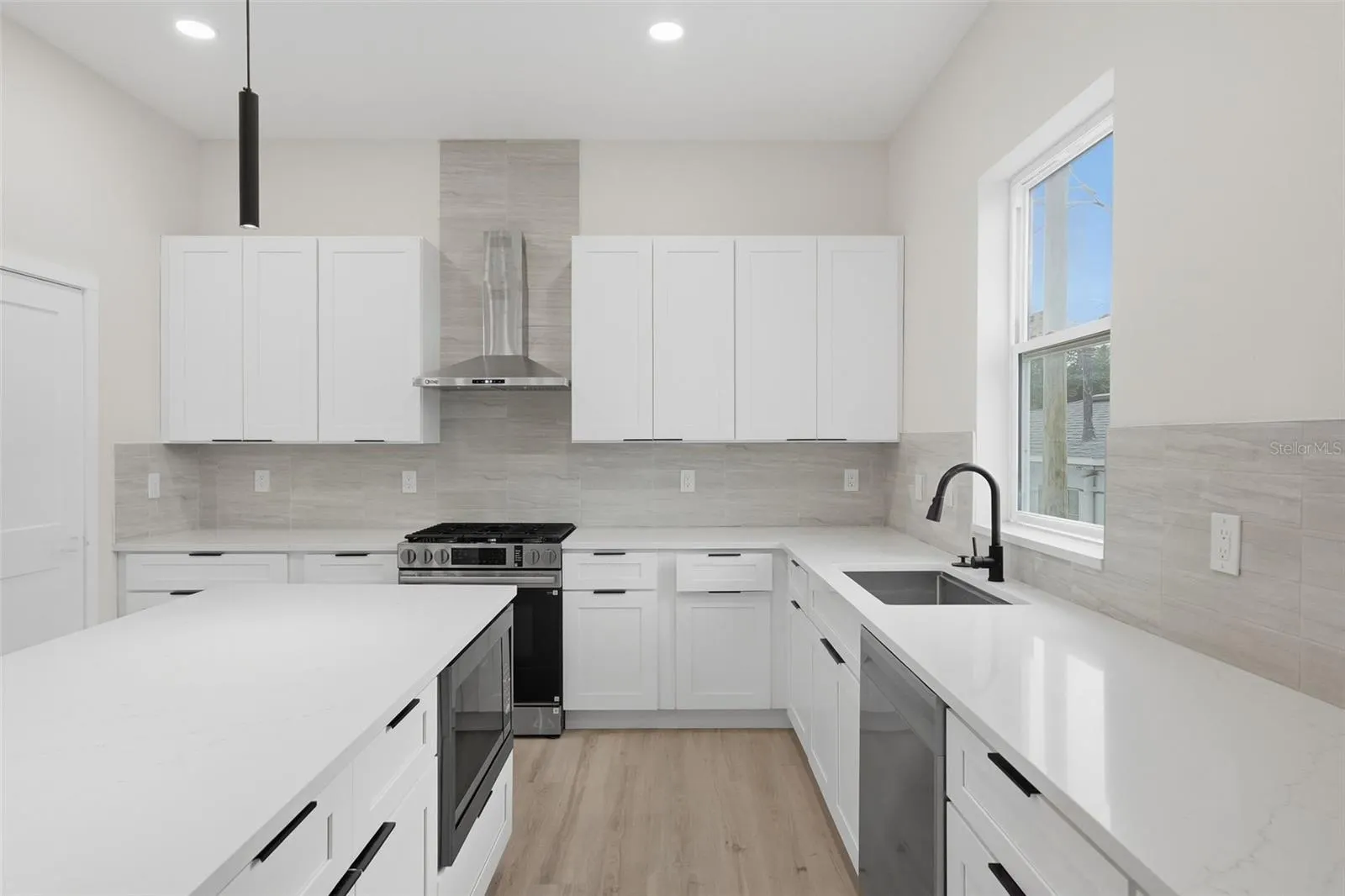 2144 5TH AVE N