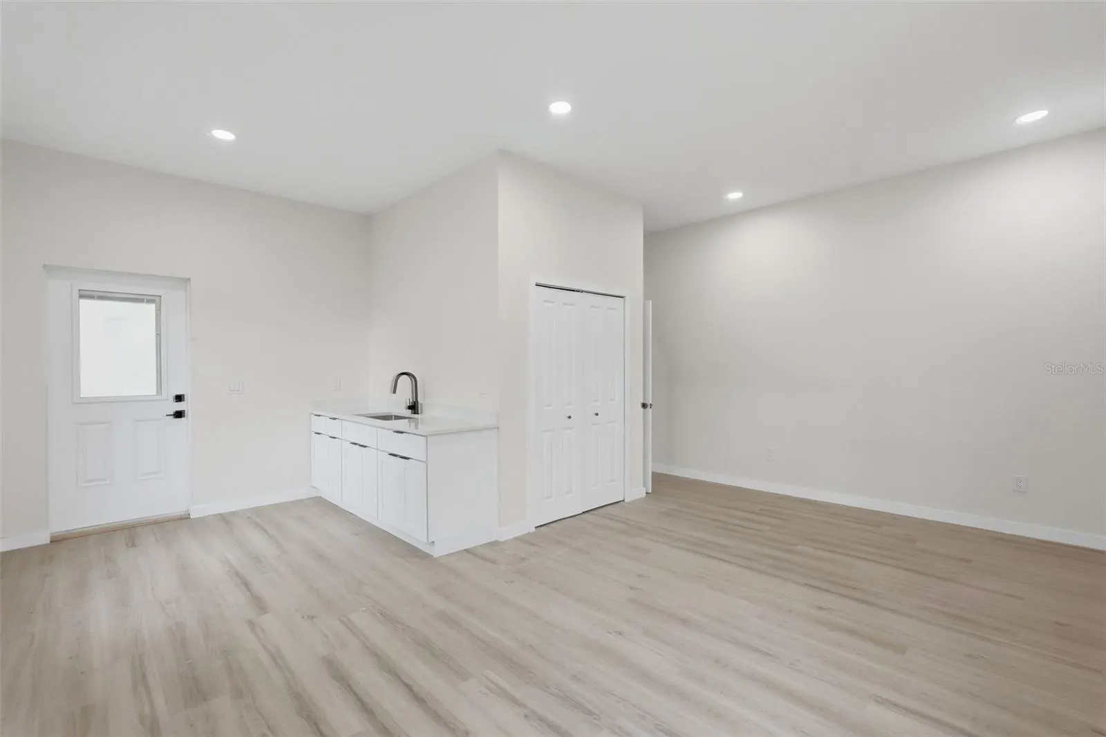 2144 5TH AVE N