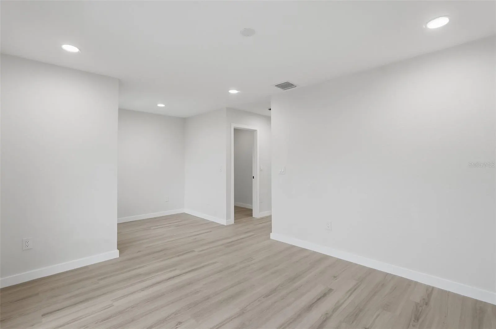 2144 5TH AVE N