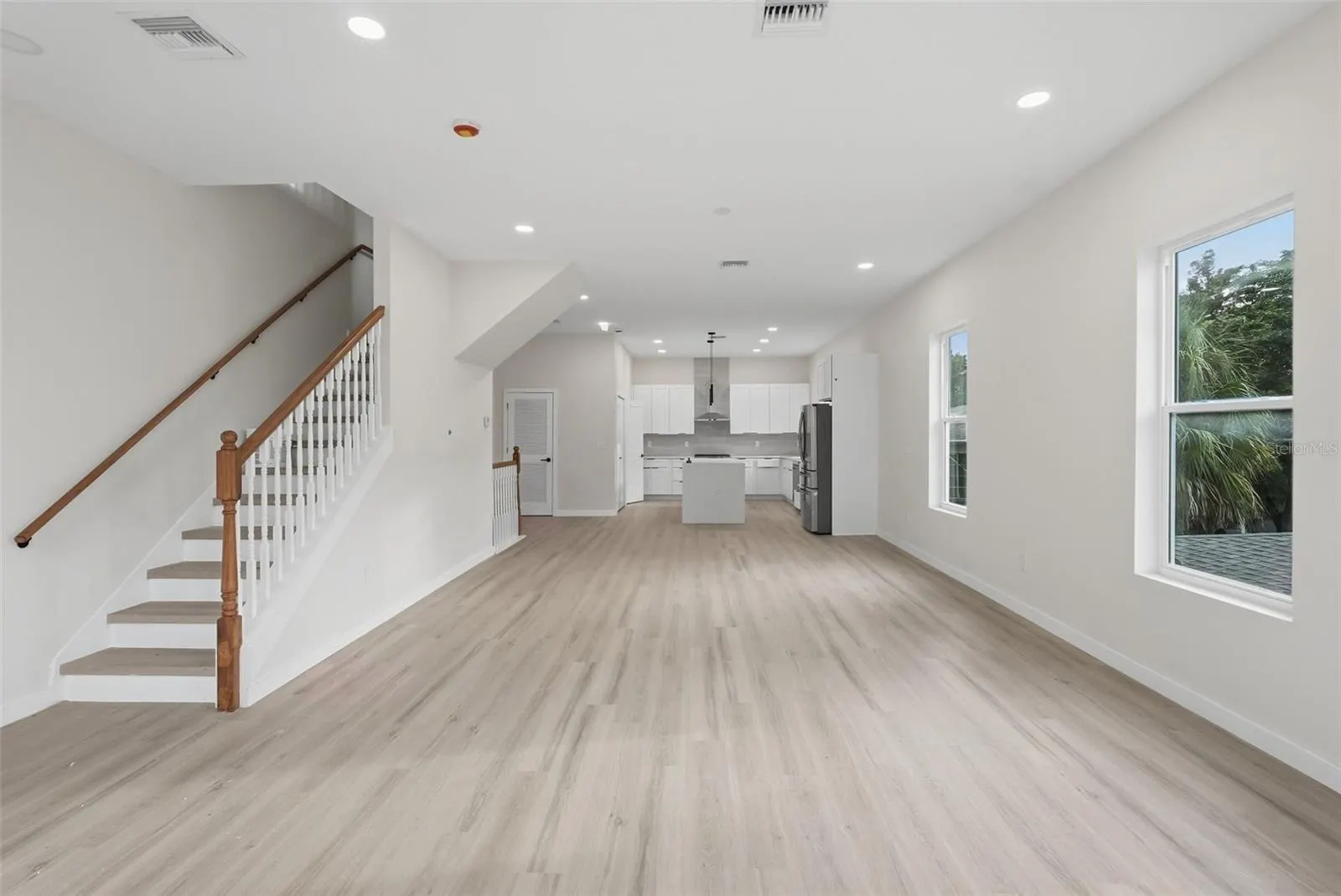 2144 5TH AVE N