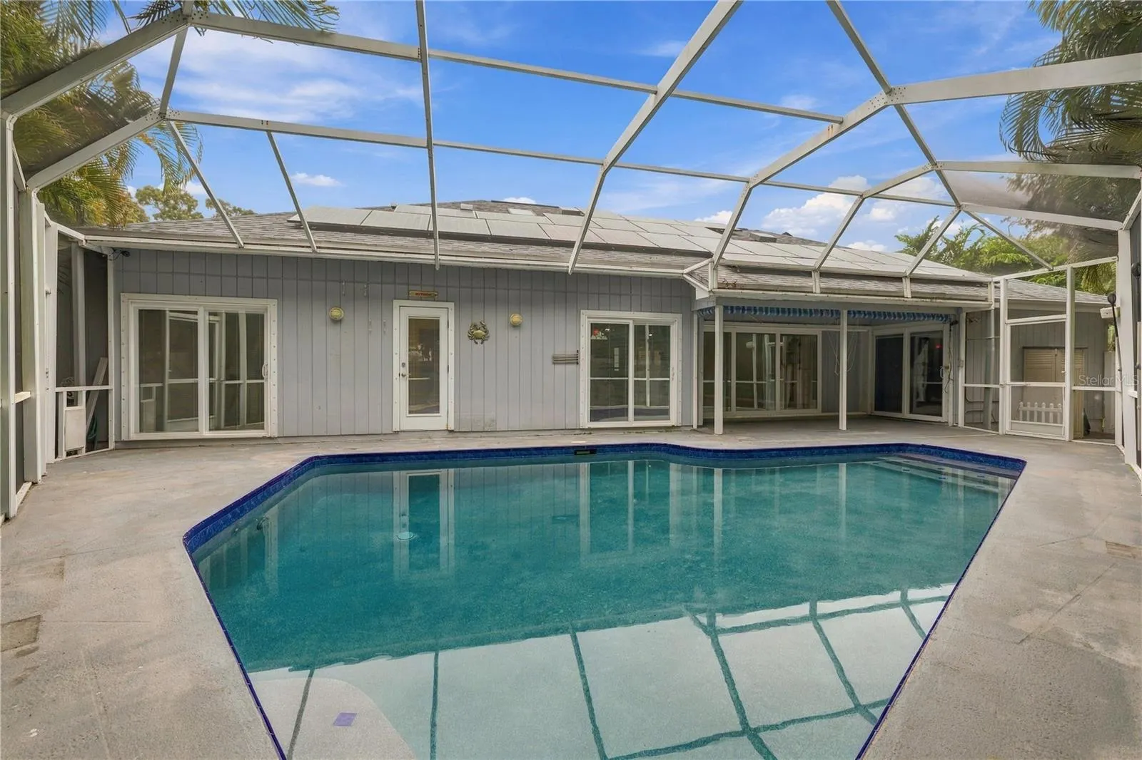 155 LAKE SHORE DR E