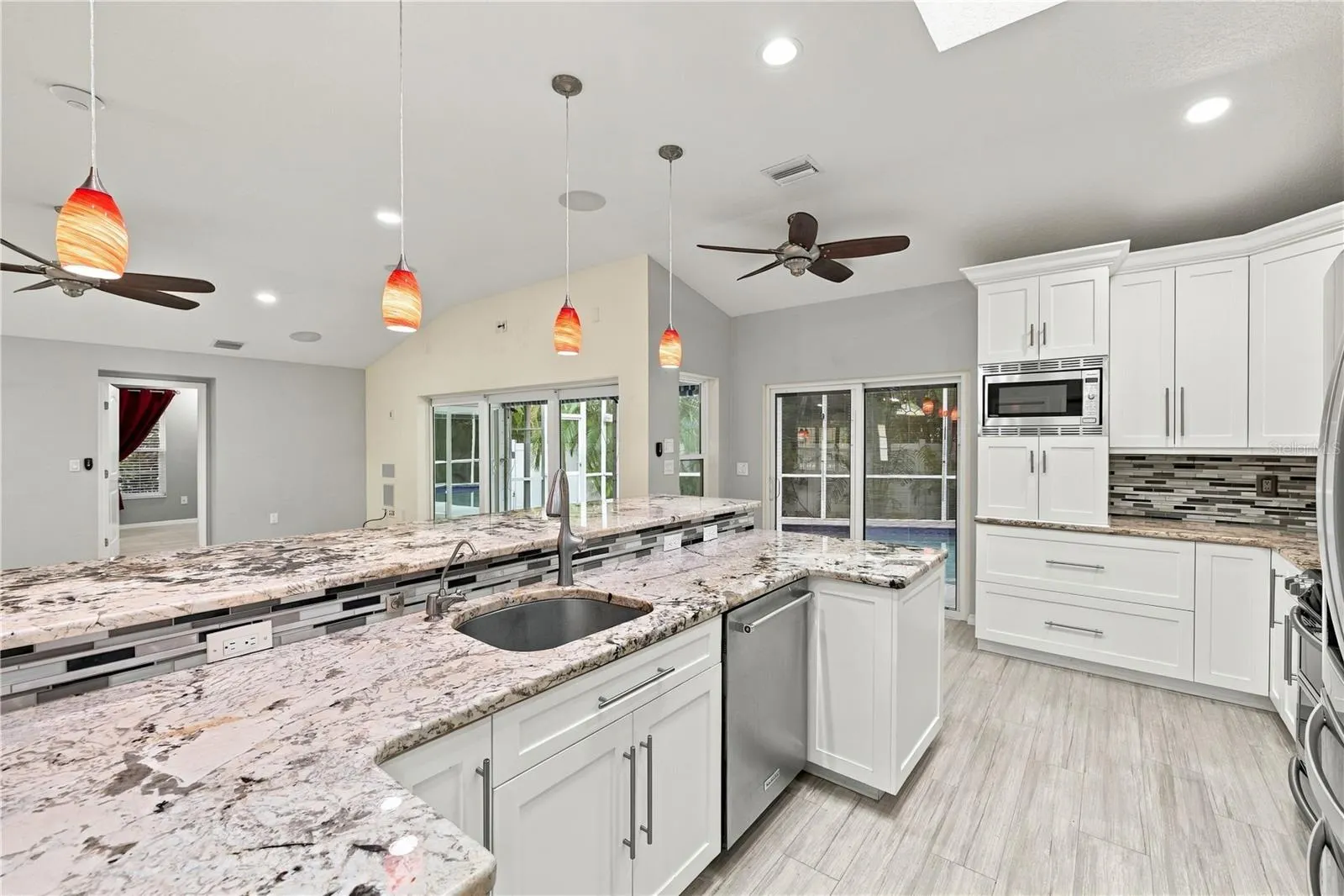155 LAKE SHORE DR E