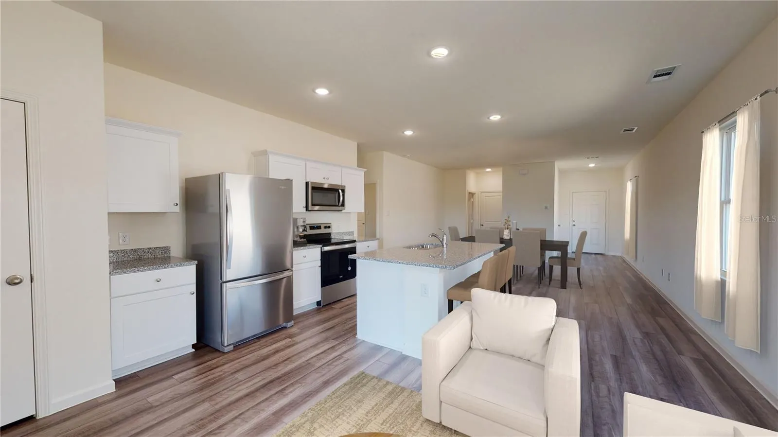 10542 CURVING CREEK