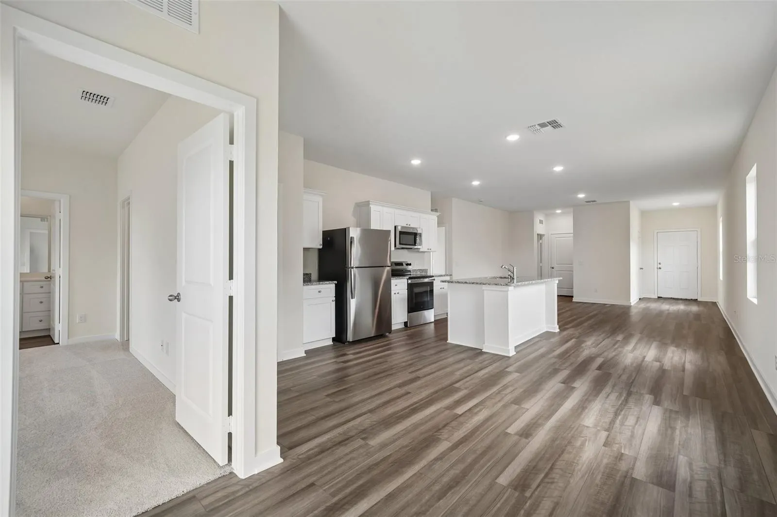 10542 CURVING CREEK