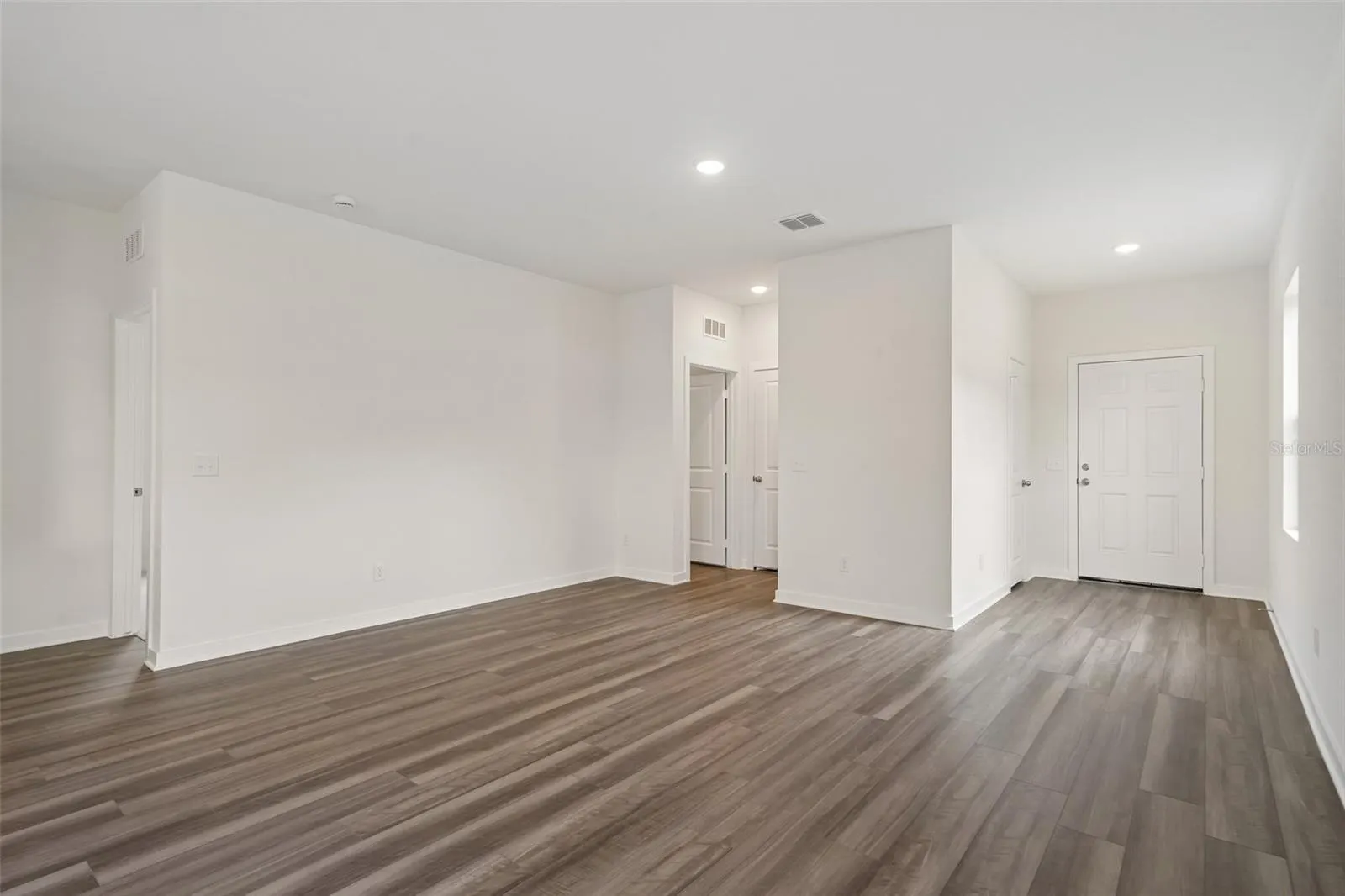 10542 CURVING CREEK