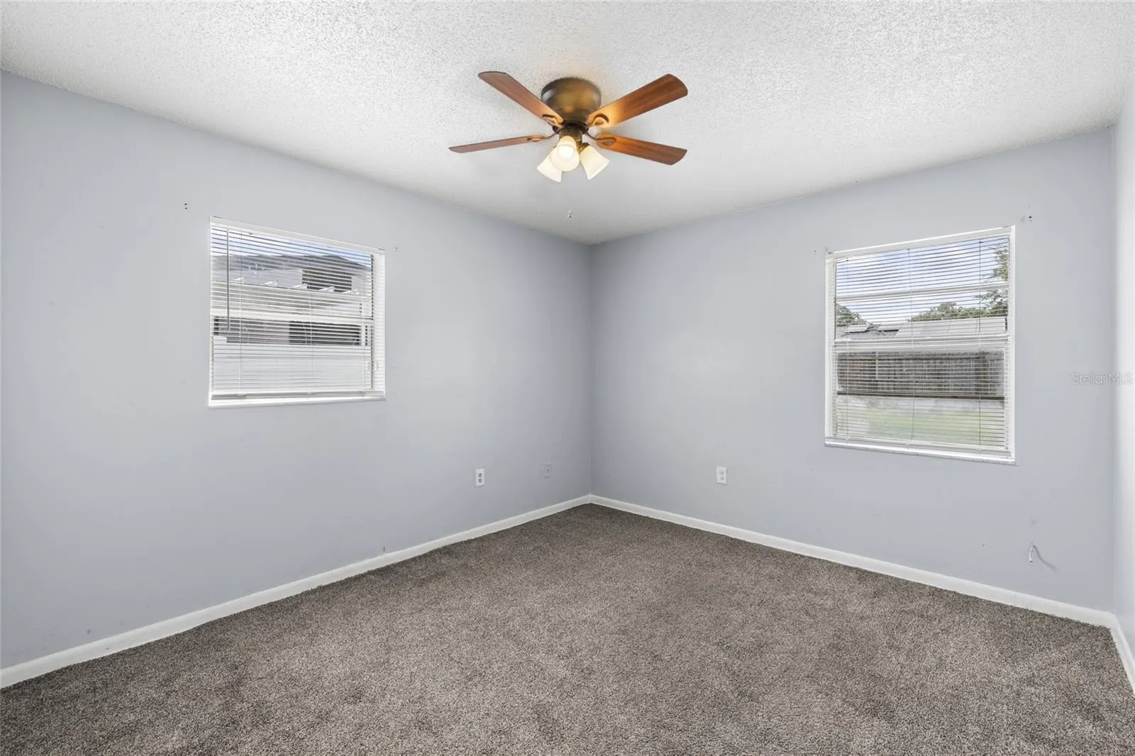 3505 LIBBY LOOP
