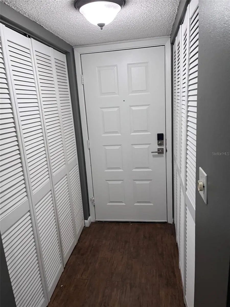 2050 HUNTERS GLEN DR #614 #614