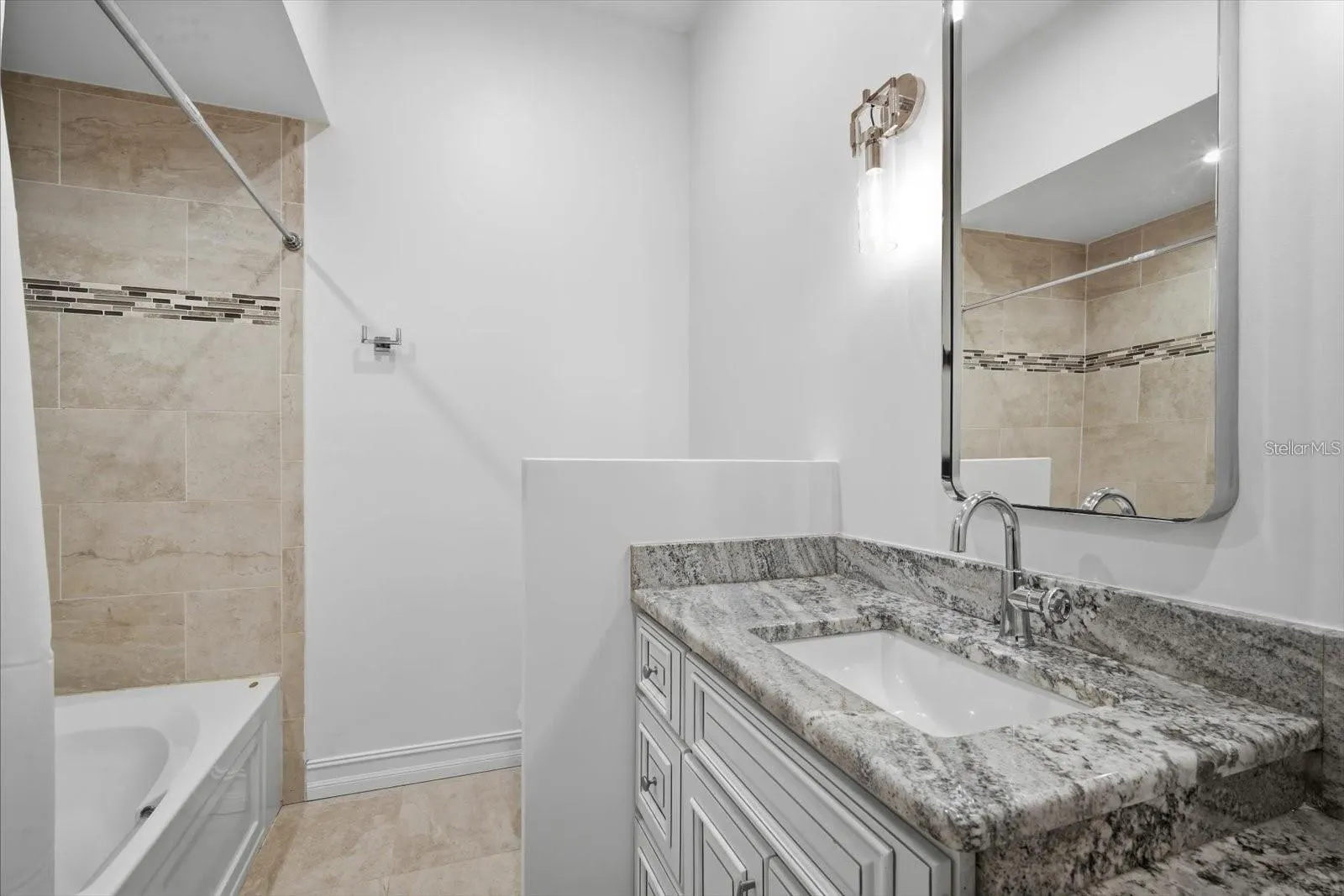 1465 HILLSIDE LANDING DR