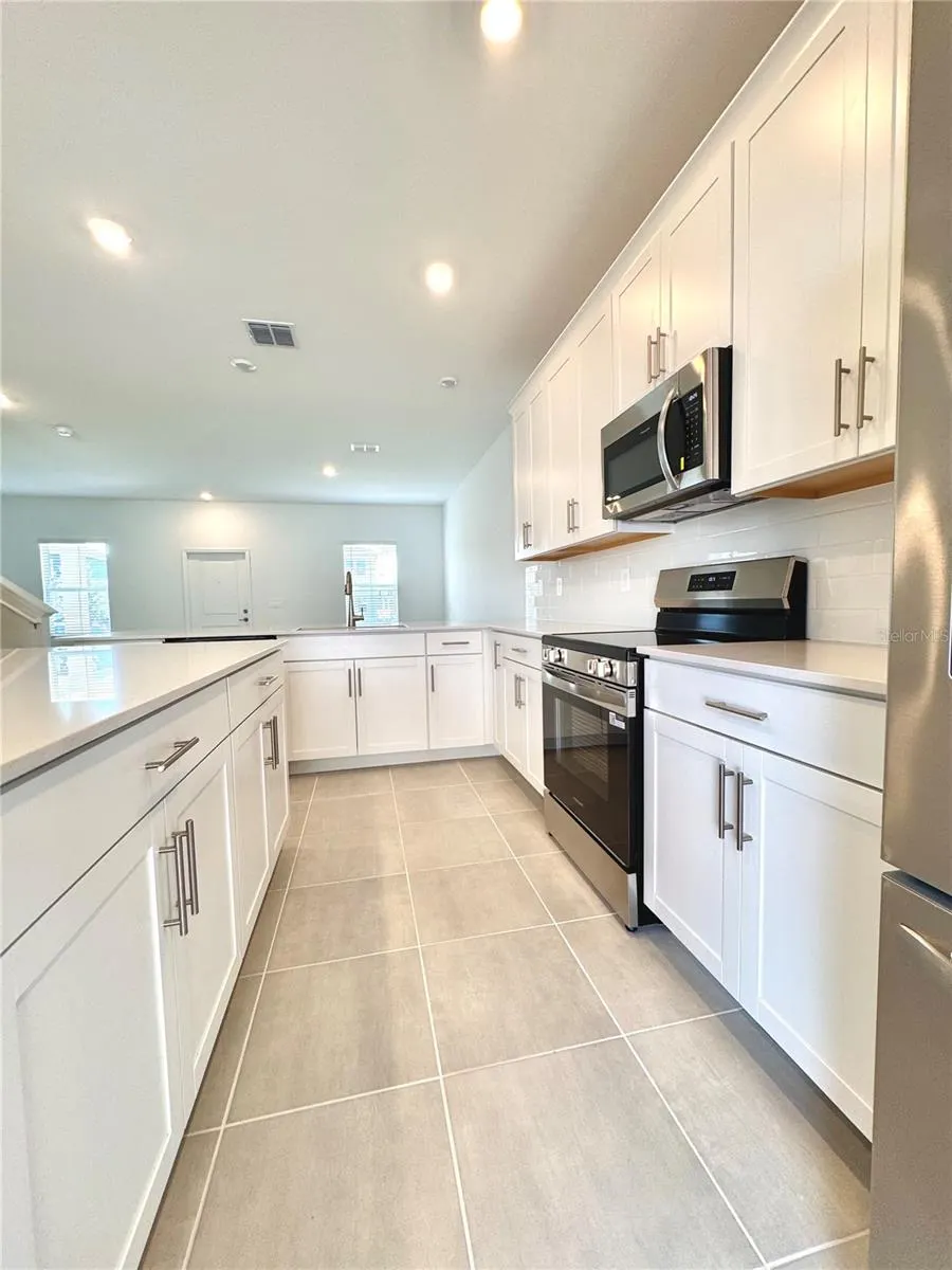 5591 RONIN DR