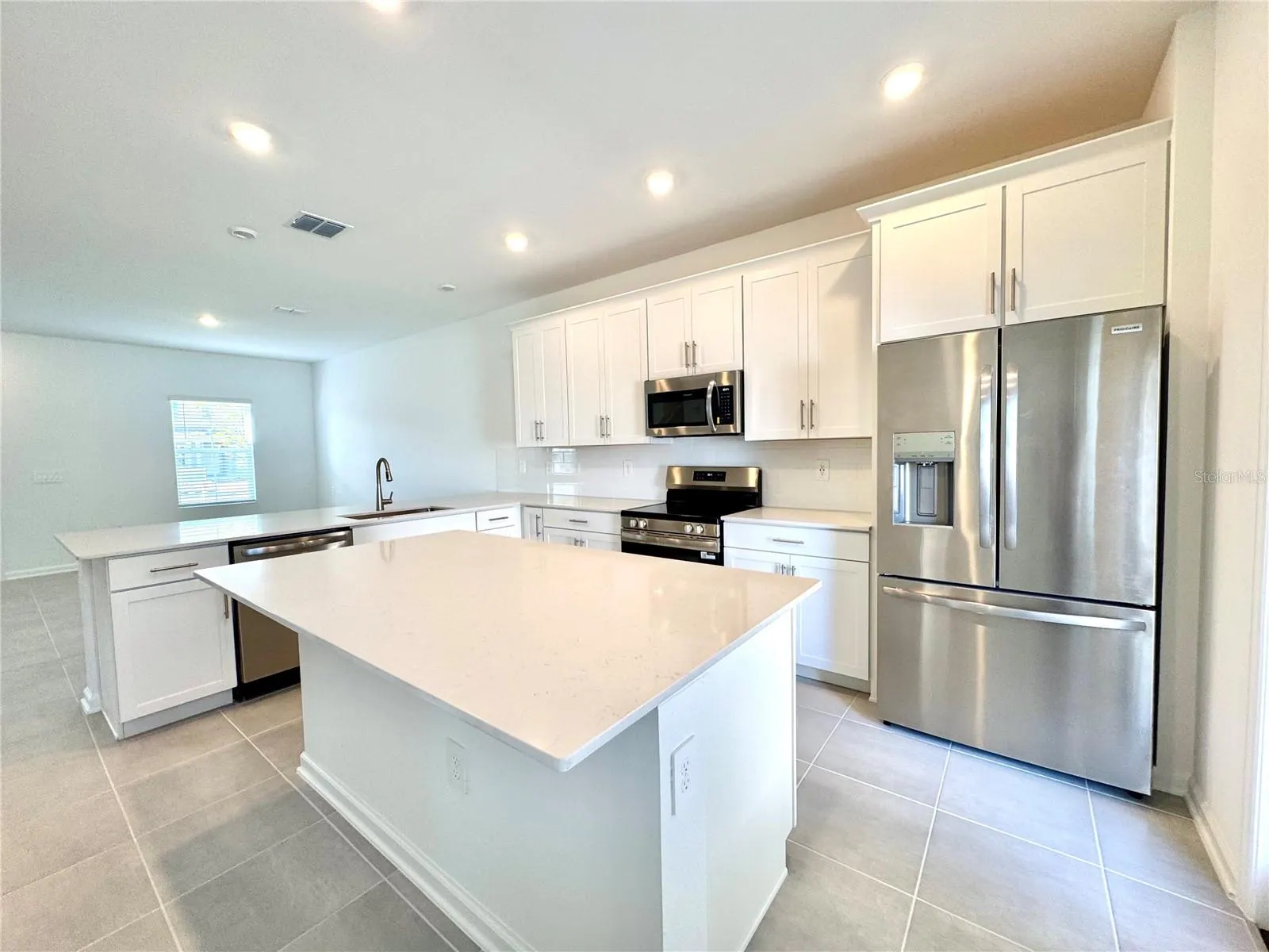 5591 RONIN DR