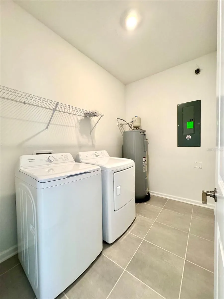 5591 RONIN DR
