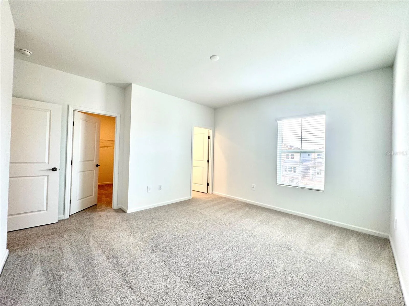 5591 RONIN DR