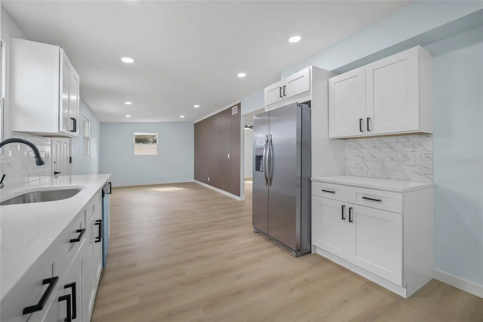 3215 WELBORN WAY