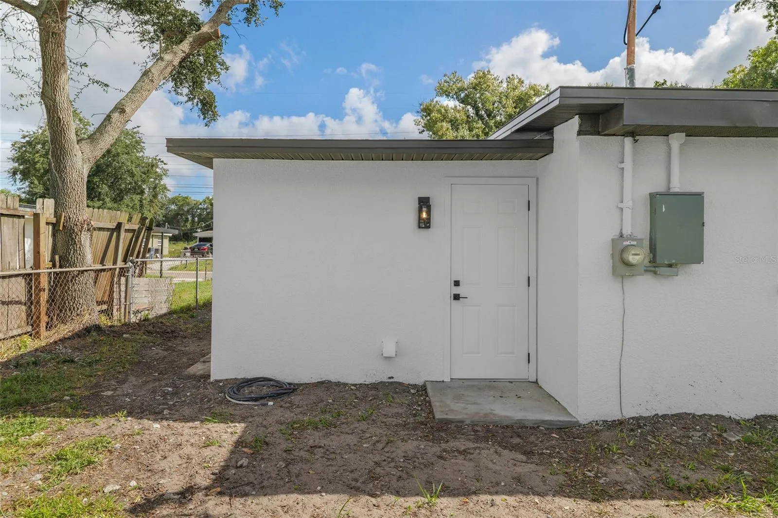 3215 WELBORN WAY