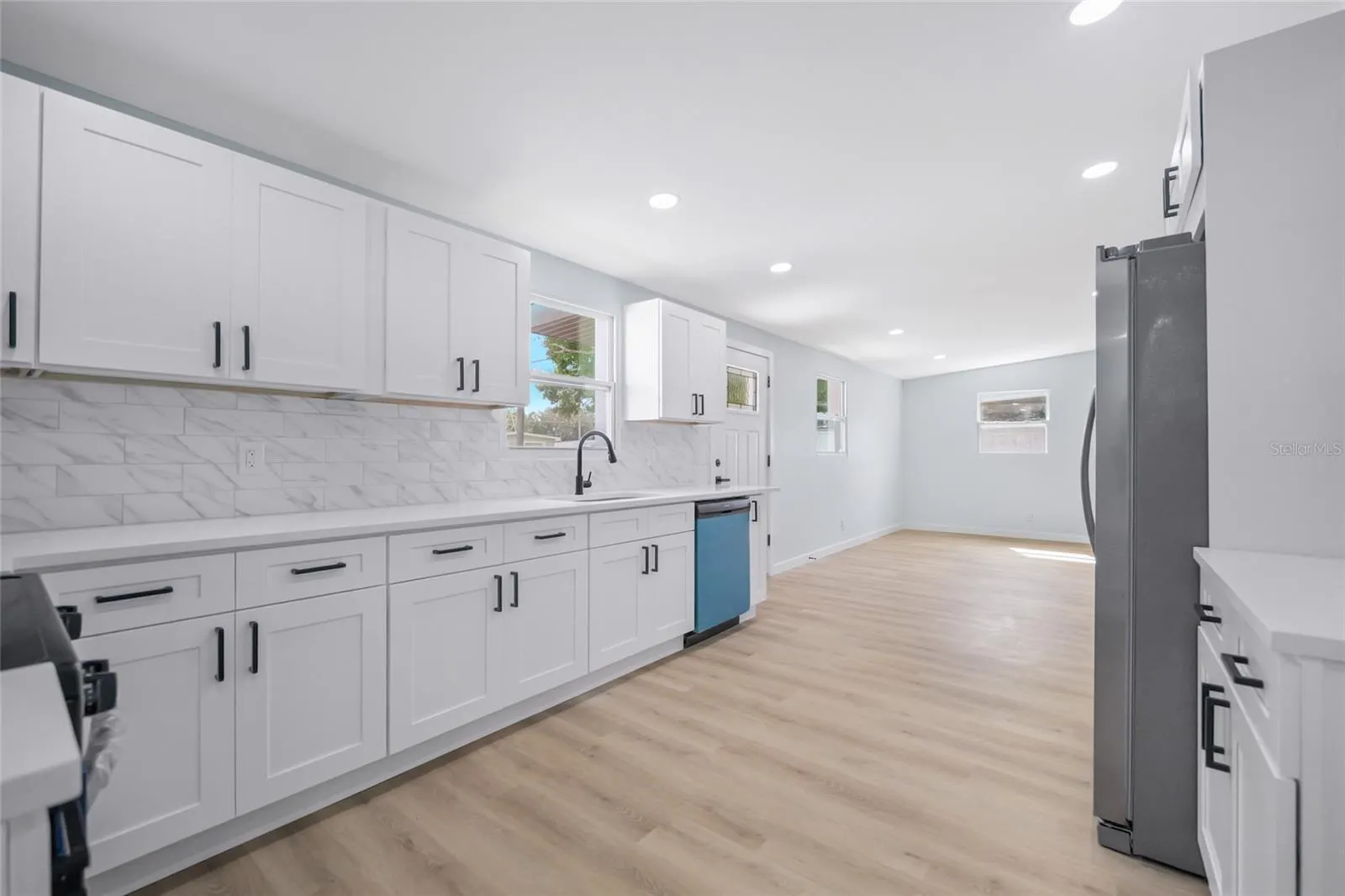 3215 WELBORN WAY